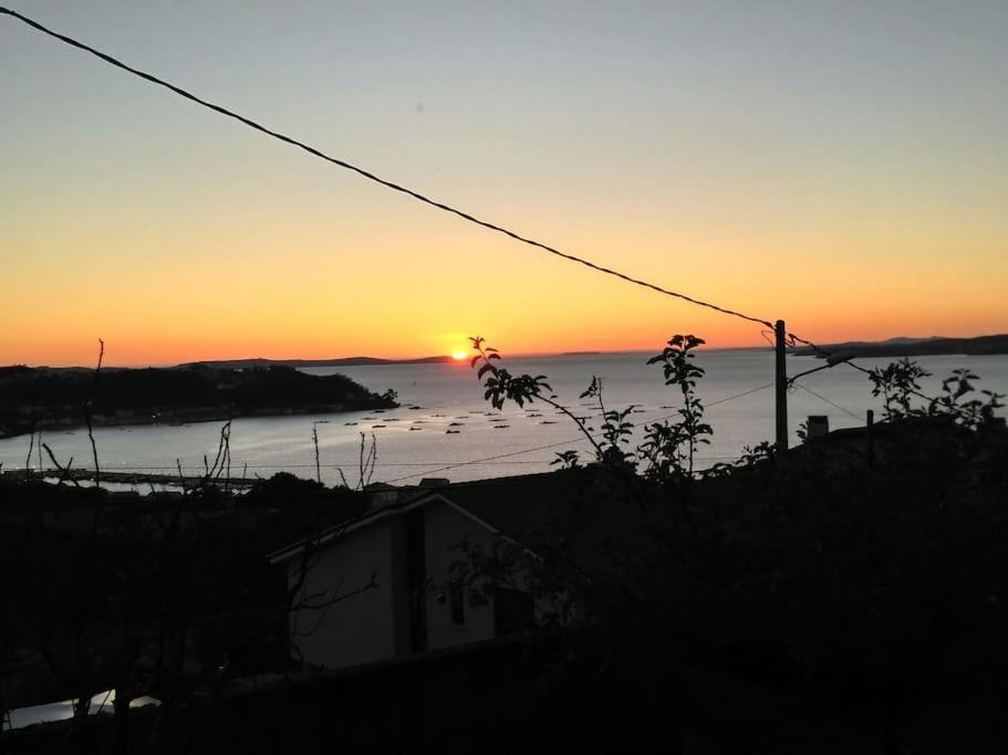 Vila A Barraca. Casa Con Jardin Y Vistas A La Ria Bueu Exteriér fotografie